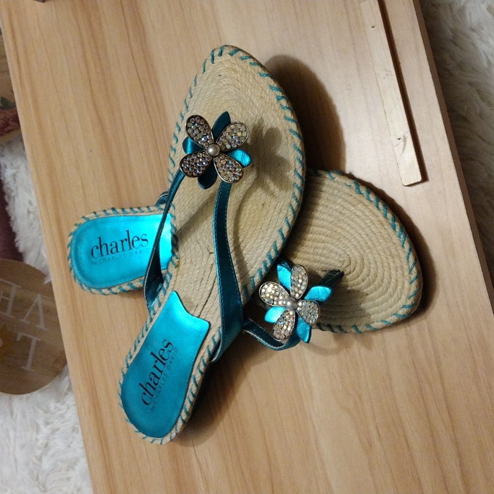 Charles by Charles David Turquoise thong Floral  sandals Women's 6.5